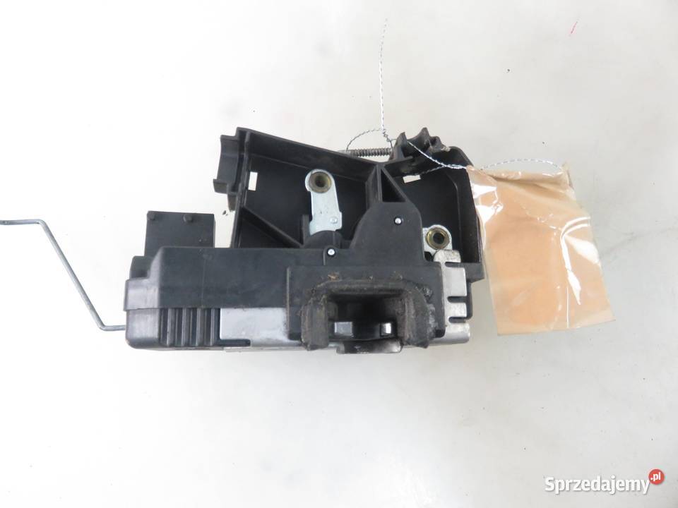 ZAMEK DRZWI TYLNY RENAULT TRAFIC II 8200008468