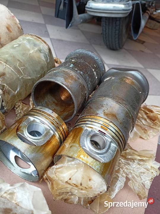 Zestaw naprawczy silnika skoda 105 tuleje osobowe Gdańsk sprzedam