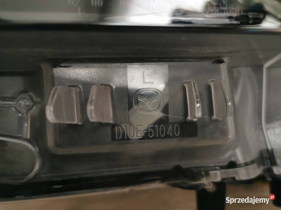 lampa lewa przód FULL LED MAZDA CX3 D10E51040 2 sprzedam