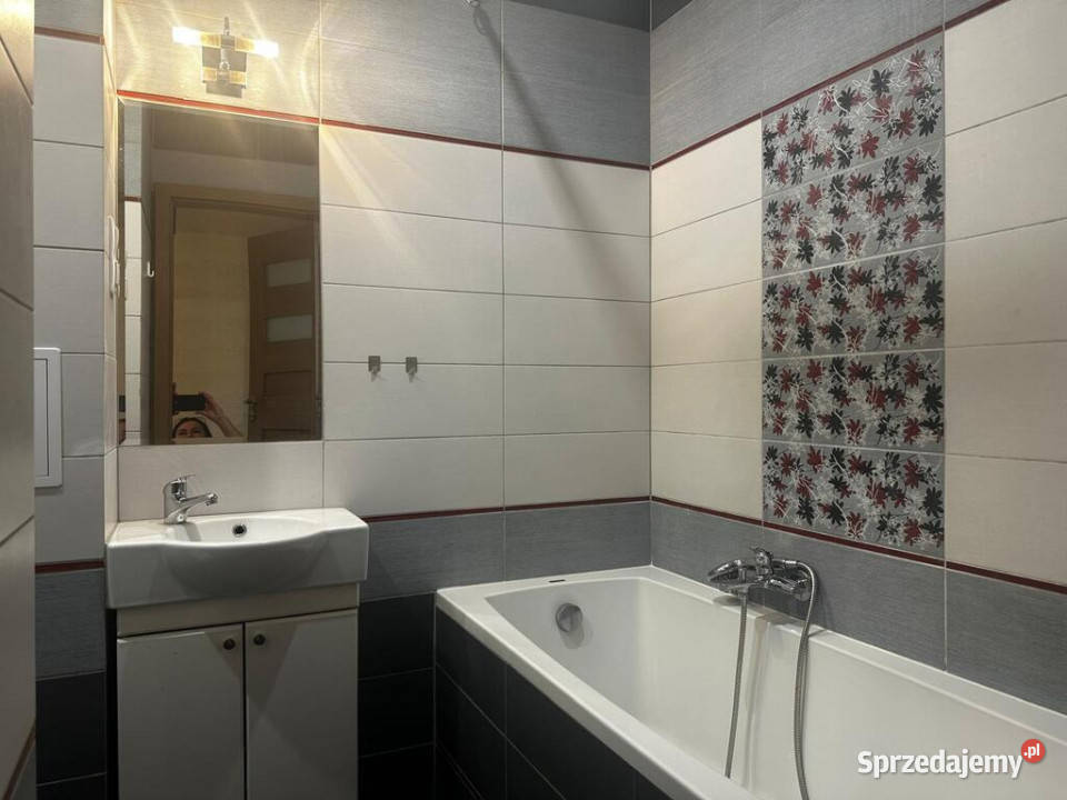 Mieszkanie 3 pokoje 60 m2 Balkon I piętro Sprzedaż Piotrków Trybunalski