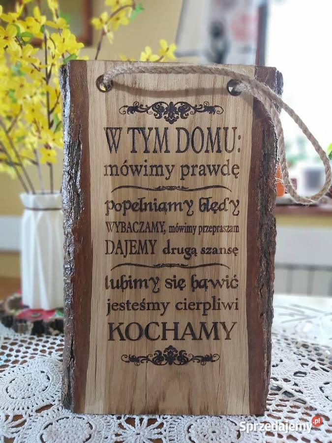 Deseczki ozdobione przywieszka na linie z juty Dobrzechów