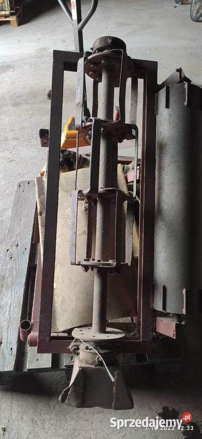 Glebogryzarka podkoronowa boczna Ciepielów