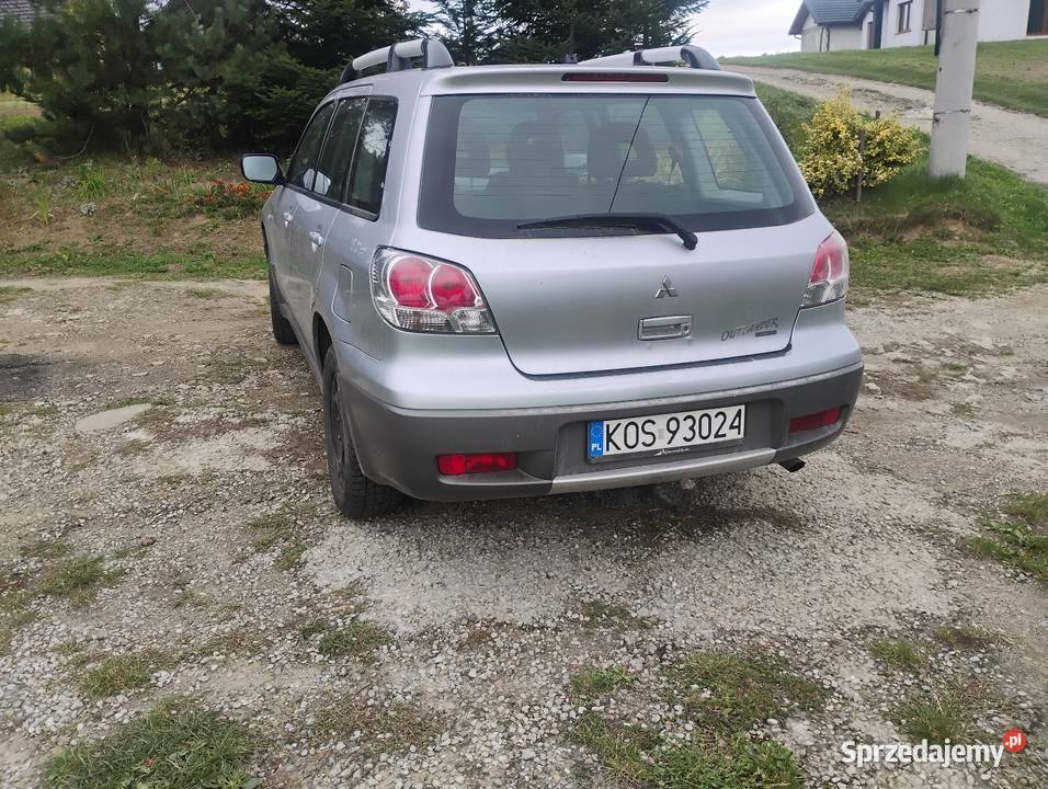 Mitsubishi Outlander 1 uszkodzony Grybów