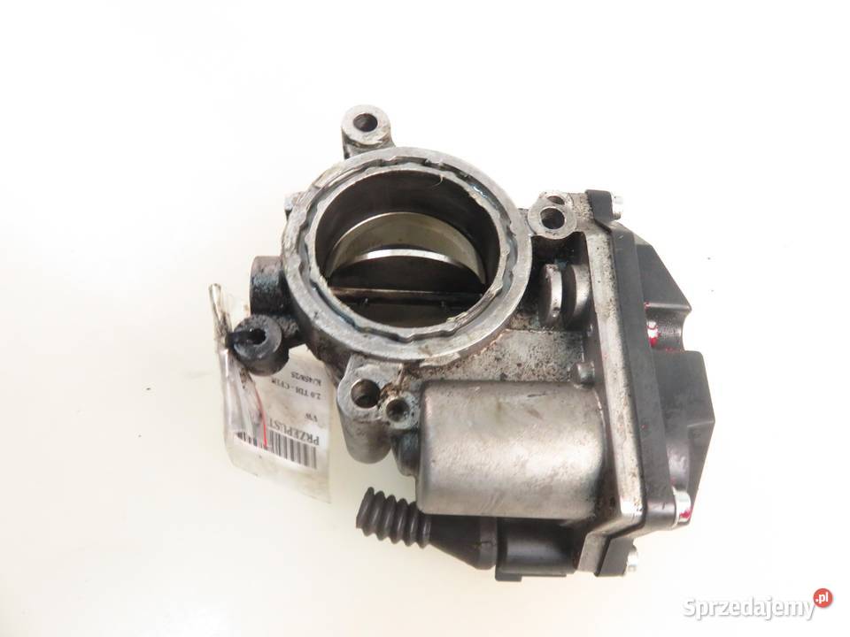 PRZEPUSTNICA VW TOURAN II 1T3 20 TDI CFHC