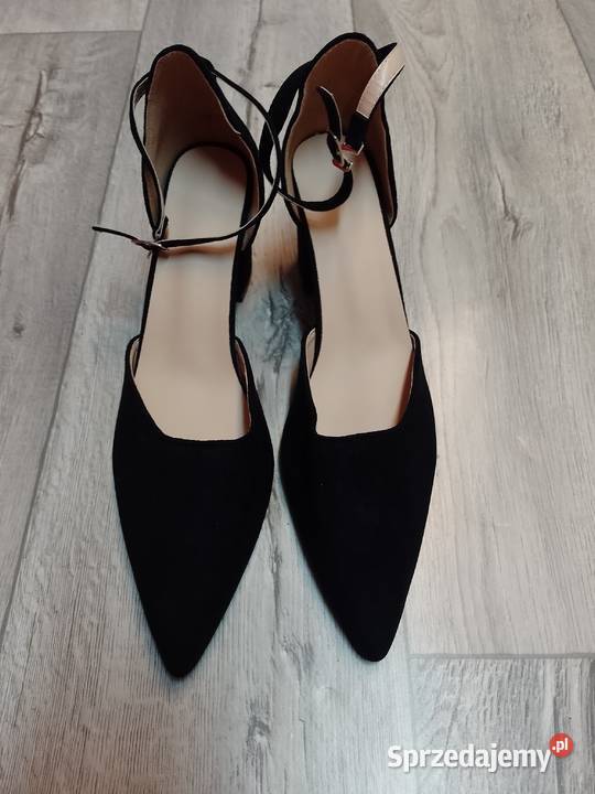 42 Czarne czółenka wieczorowe z zapięciem NOWE