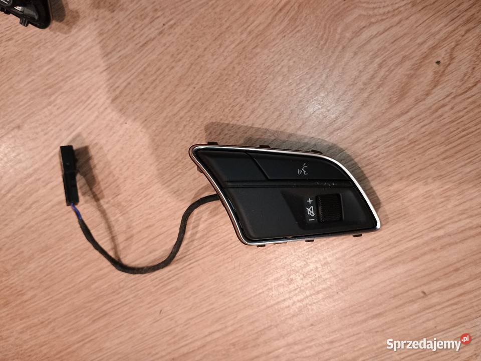 Audi A3 A4 A6 PRZYCISKI KIEROWNICY 82A951523G sprzedam
