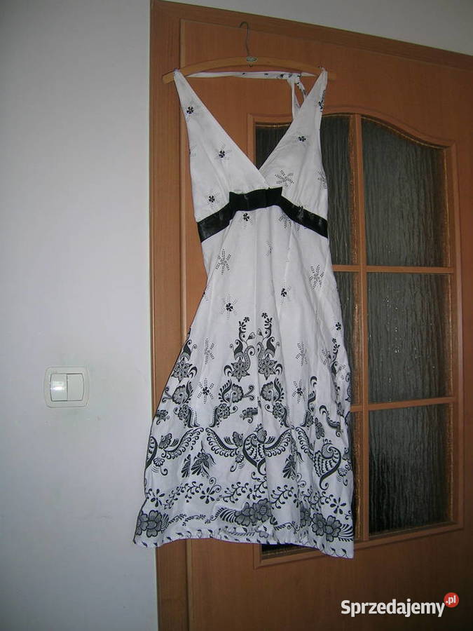 sukienka biała w czarny design czarny Czarna