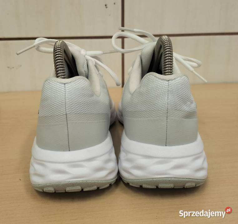 Buty damskie Sportowe Nike Revolution 6 385 Wałbrzych