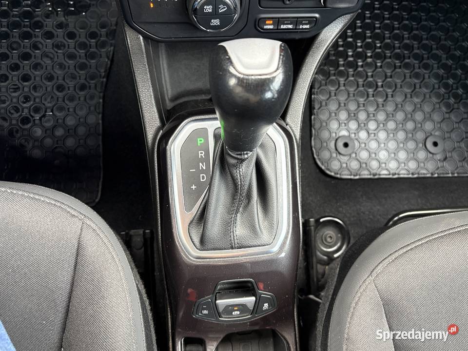 Salon BezwypKlimatrI wł NAWI LedyVirtual4X4Full ABS Libiąż sprzedam