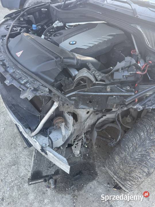 Bmw x6 f16 2015r m50d 381 msport uszkodzone regulowane zawieszenie