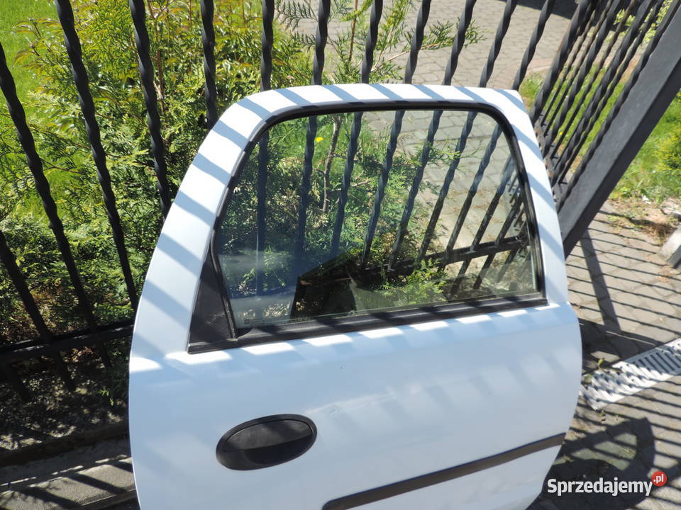 DRZWI PRAWY TYŁ OPEL CORSA C 5D Nowy Sącz