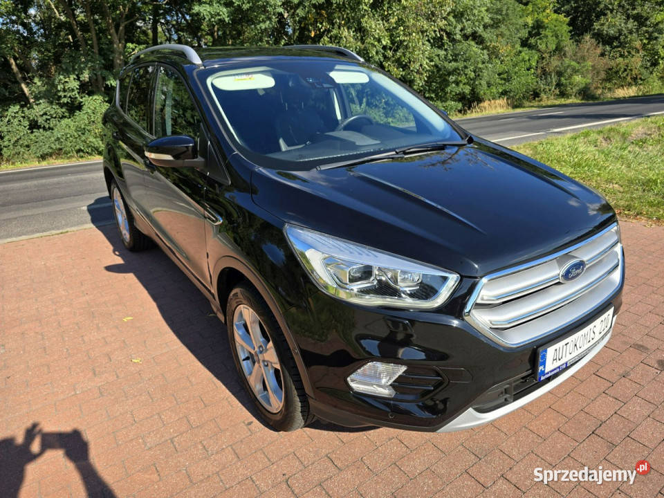 Ford Kuga Ford Kuga 15 Ecoboost 150 z niskim SUV Cielcza