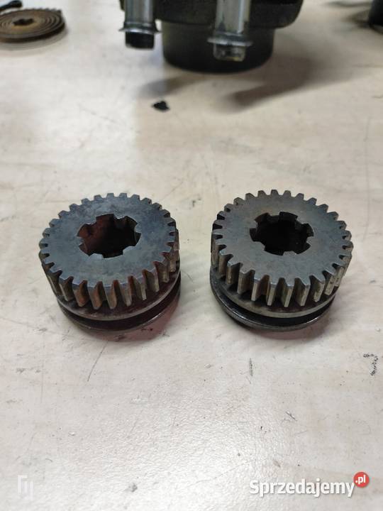 Tryby przesuwne 28 z WSK WFM Łubno