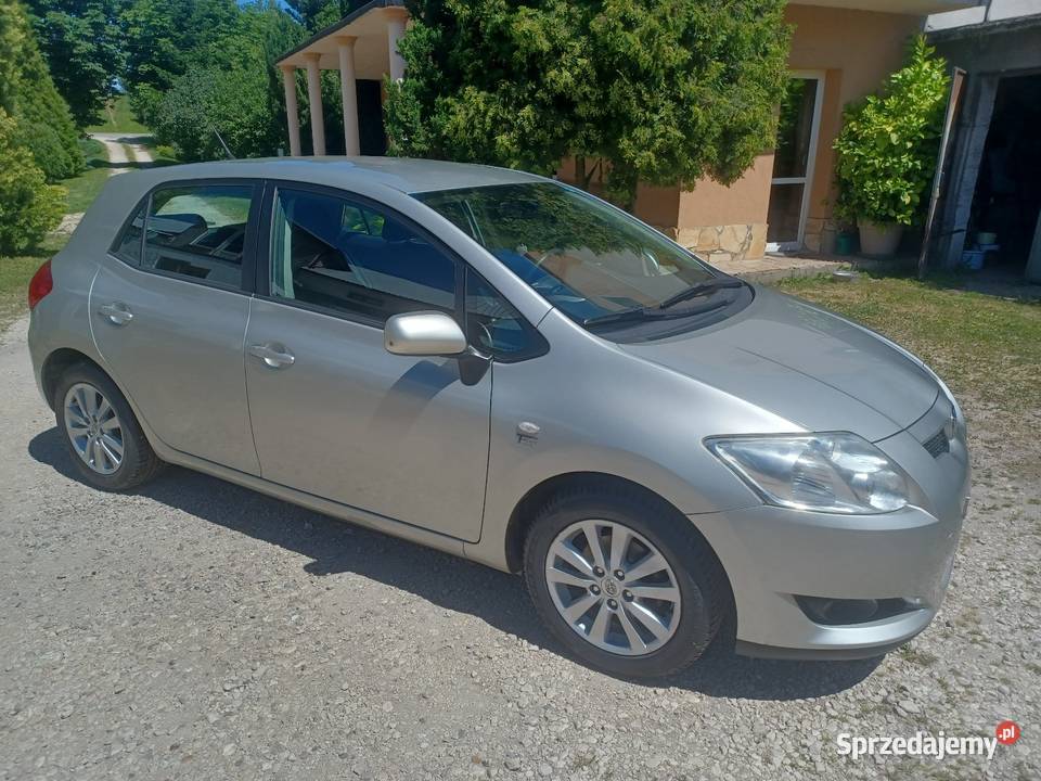 Toyota Auris 16 VVti Auris Sikorzyce