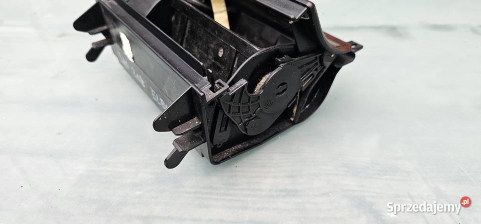 Popielniczka mercedes w210 elegance Zbąszyń