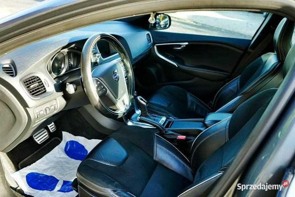 Volvo V40 16D2 NAVI alu R18 automat 2014r II światła LED Płock