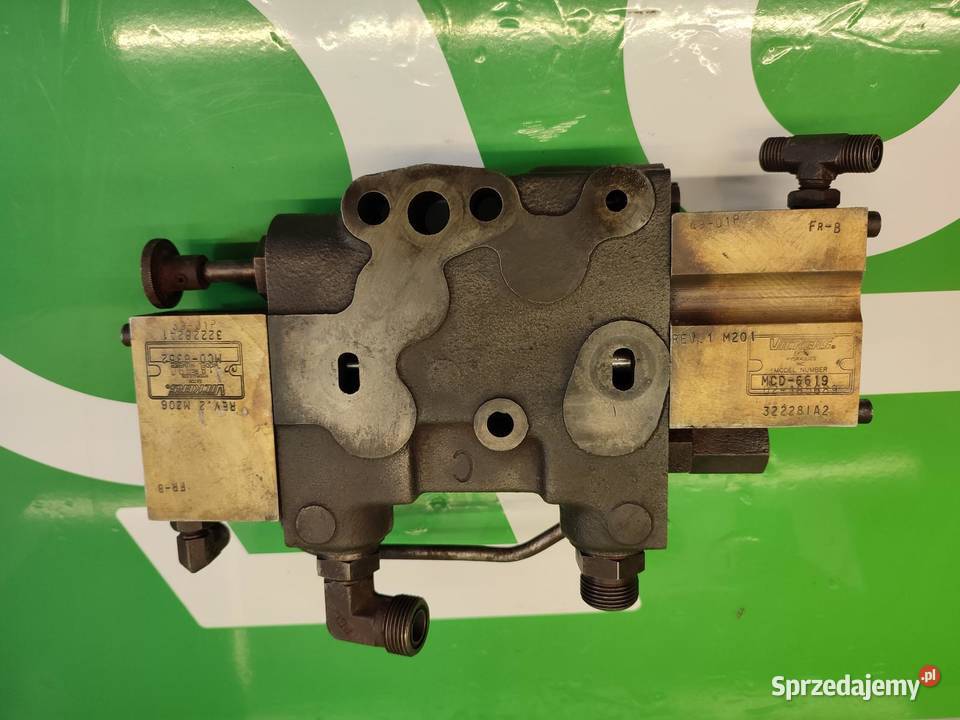 Sekcja rozdzielacza 995191 VICKERS 322282A1 Case Wilkowo