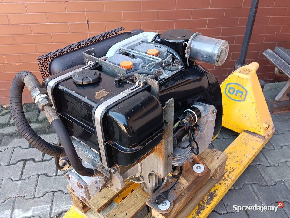 Silnik Lombardini 12LD4772 z pompą hydrauliczną Ponikiew