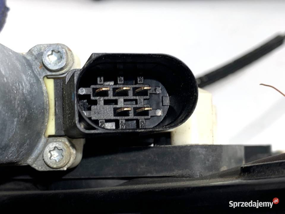 PODNOŚNIK SZYBY PRAWY PRZÓD BMW F16 7322748 SUV sprzedam