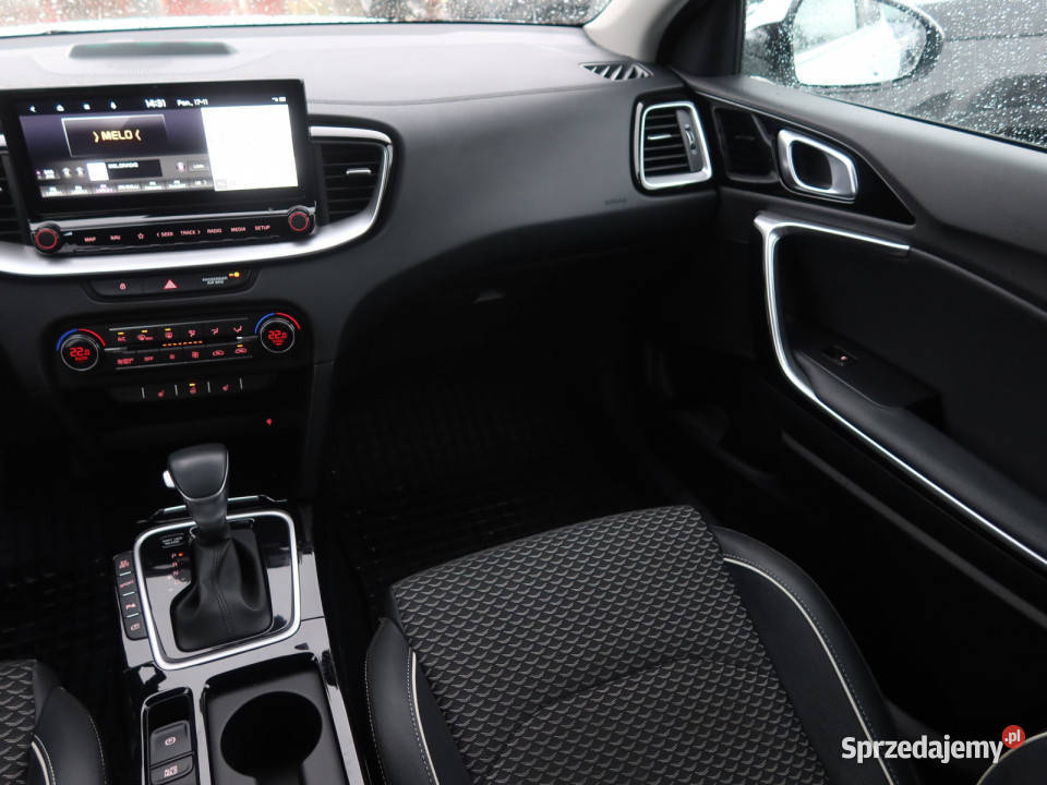 Kia XCeed PluginHybrid Rok produkcji 2022 Katowice