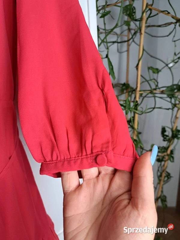 Romantyczna sukienka Top Secret w intensywnym pomorskie Trąbki Wielkie