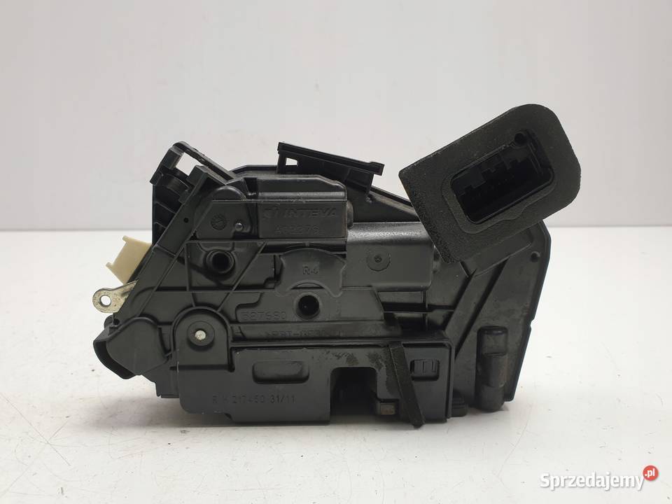 Skoda Rapid ZAMEK DRZWI prawy przód PASAŻERA osobowe Rudka