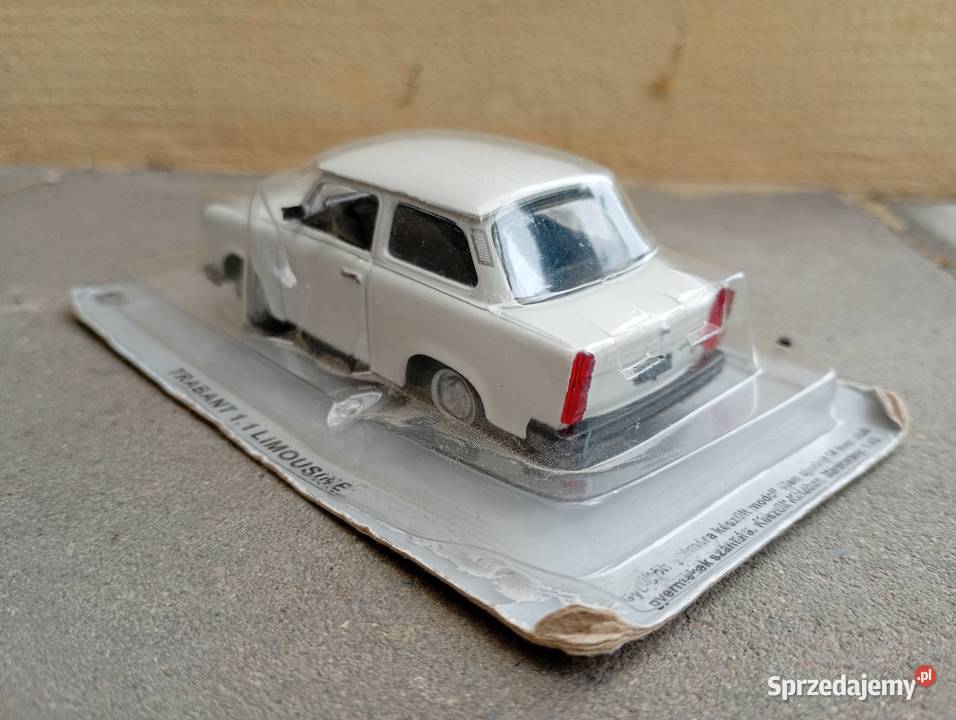 TRABANT 11 LIMOUSINE model kolekcja 143 kultowe Warszawa