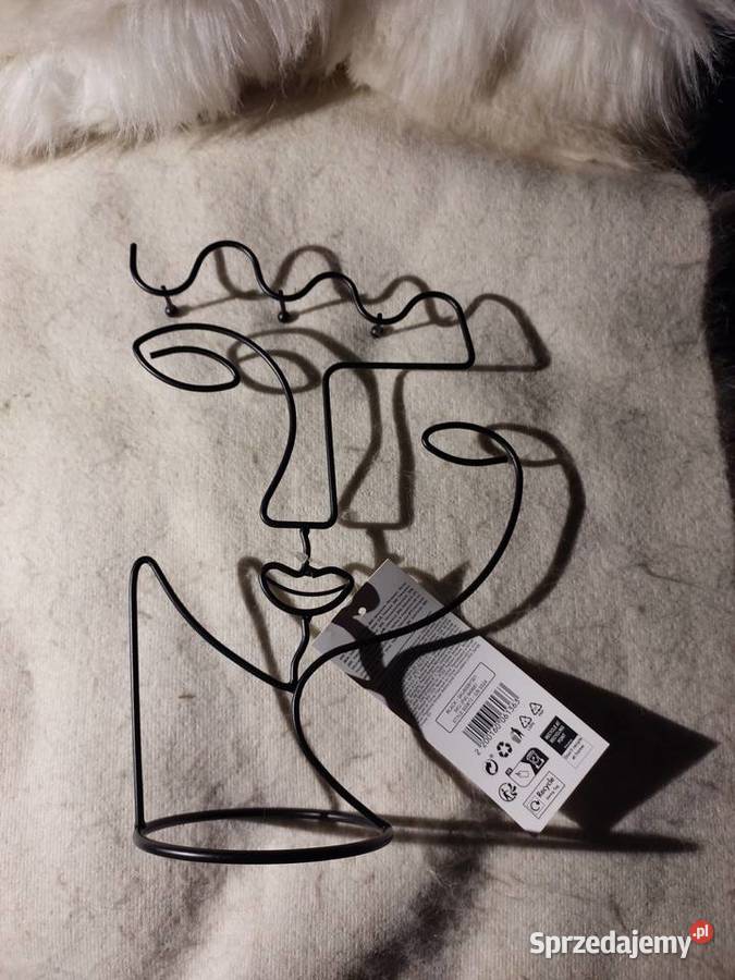 stojak na pierścionki biżuterię metal twarz Nowa Wrocław