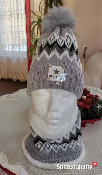 Zimowa ciepła czapka z szalikiem kominem