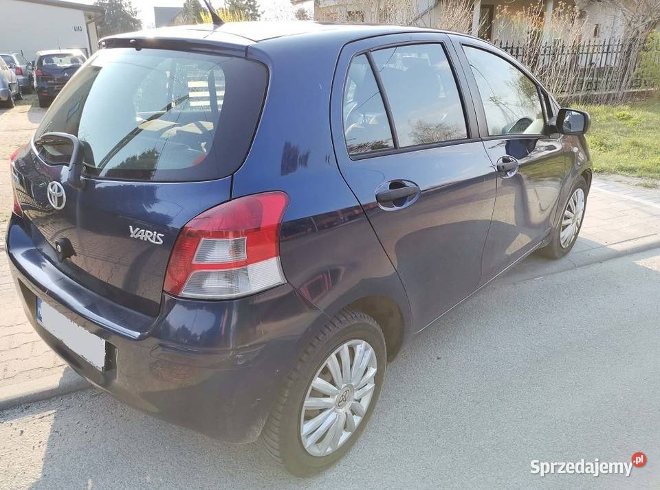 Toyota Yaris 13 benzyna centralny zamek Ustroń