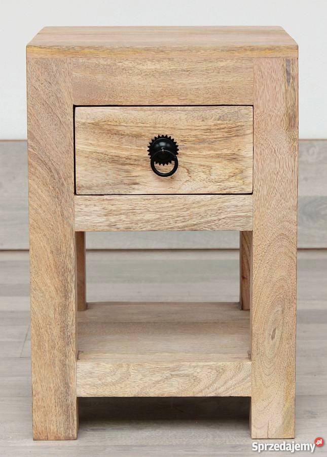 Mały stolikkwietnik