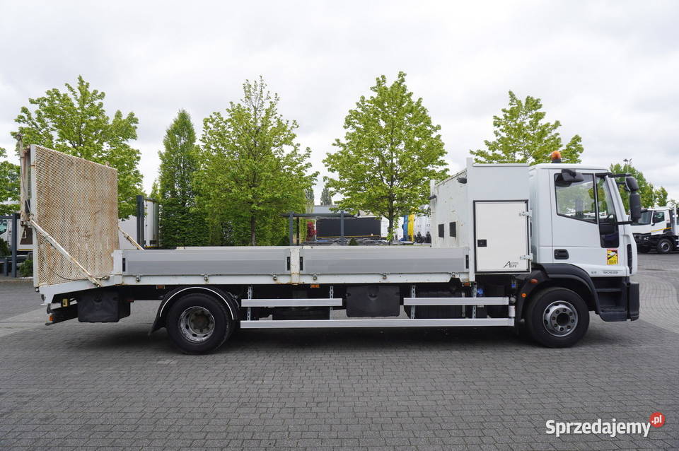 Iveco Eurocargo 150 E25 90 Laweta228984 serwisowany w ASO Samochody ciężarowe małopolskie Kraków