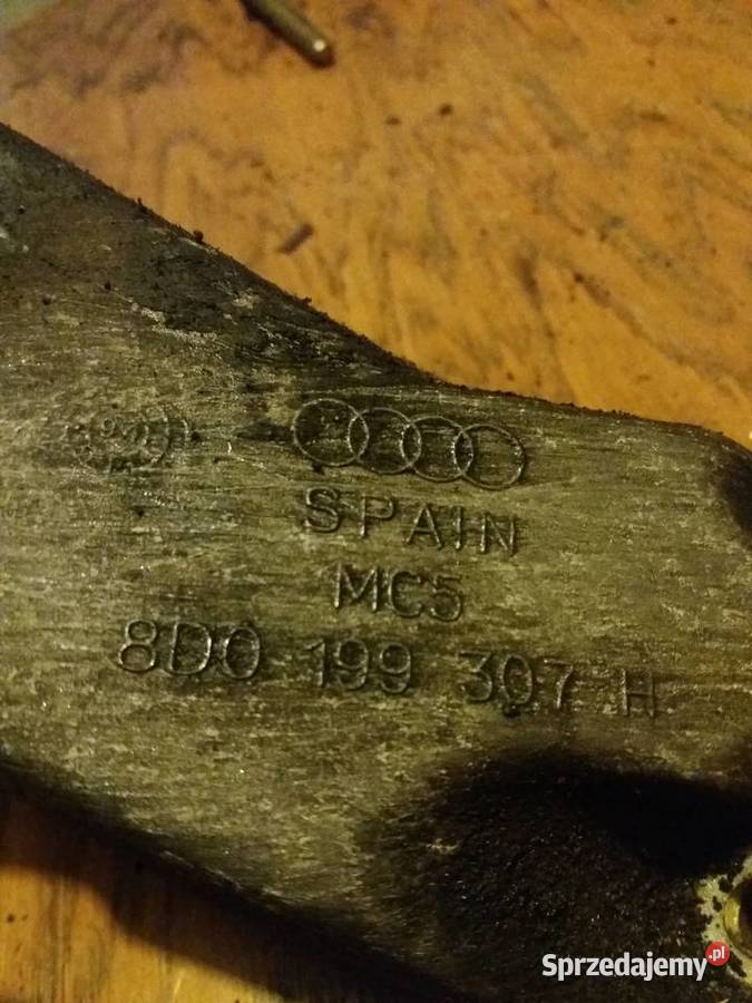 Audi A4 S4 B5 8D Łapa Mocowanie silnika Silniki i osprzęt Wola sprzedam