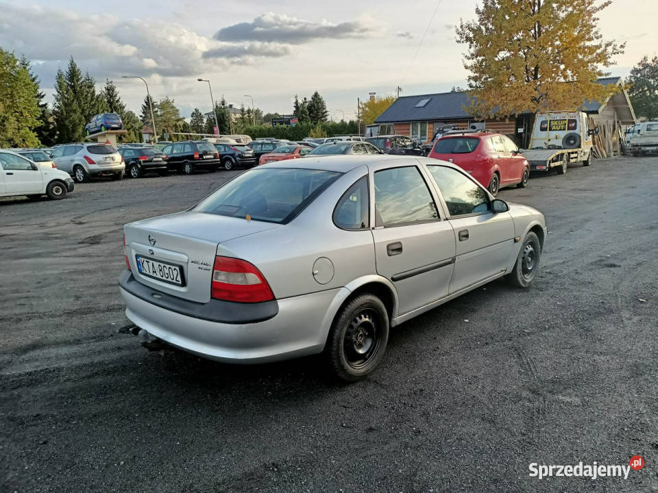 Opel Vectra Opel Vectra 16 97r B 19952002 Rok produkcji 1997 Tarnów