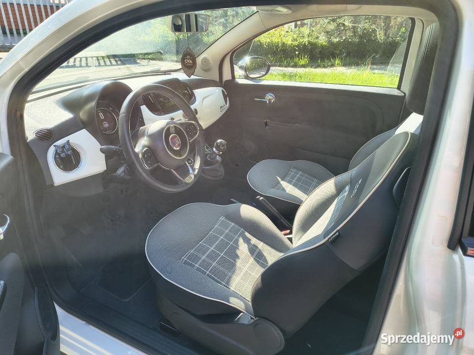 Fiat 500 bezwypadkowy wersja Lounge stan immobilizer sprzedam