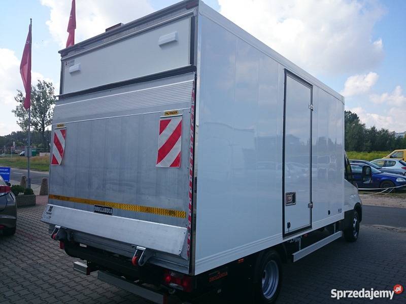 IVECO DAILY 35150 KONTENER Z WINDĄ FABRYCZNIE manualna Suchy Las sprzedam