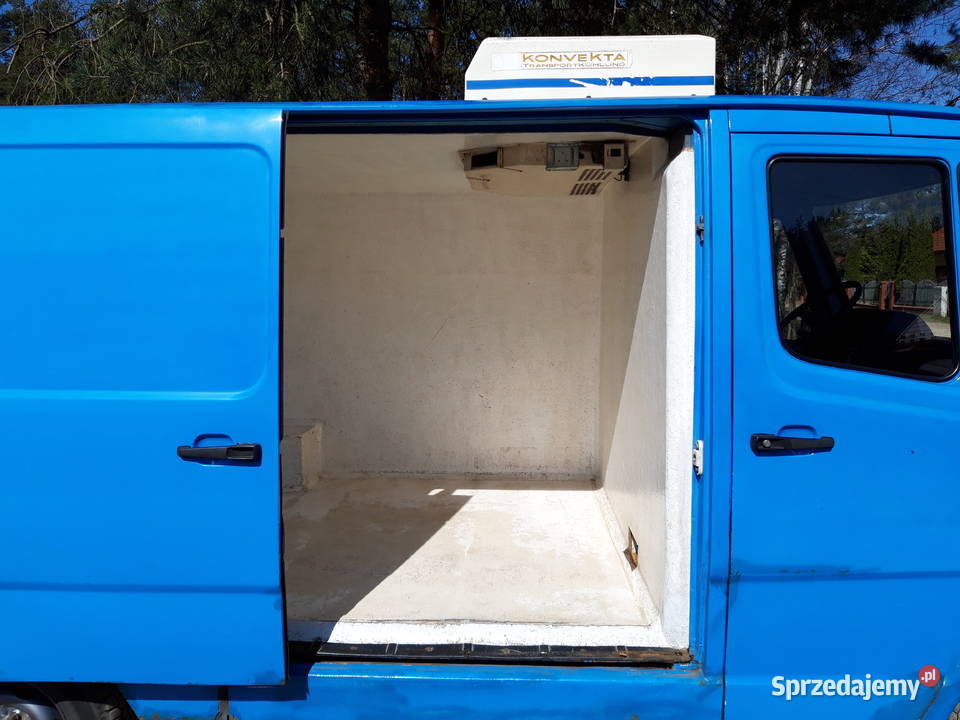 MercedesBenz 207D Kaczka niebieski Andrespol