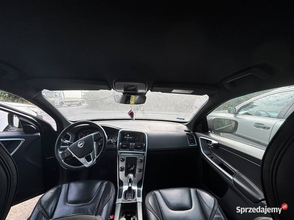 VOLVO XC60 wersja OCEAN REACE
20diesel D3 2015r Świebodzin