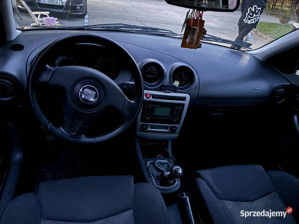 Seat Ibiza 14 16V 100 2004 r światła przeciwmgielne Legnica