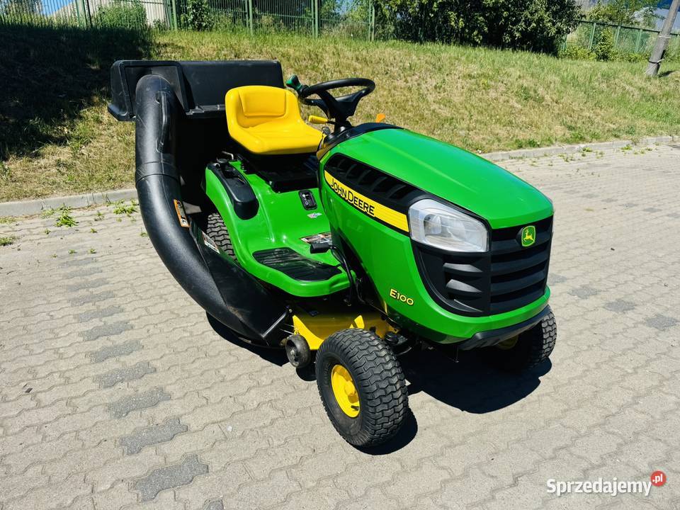 Traktorek kosiarka John Deere E100 BriggsStrat z podlaskie Białystok sprzedam