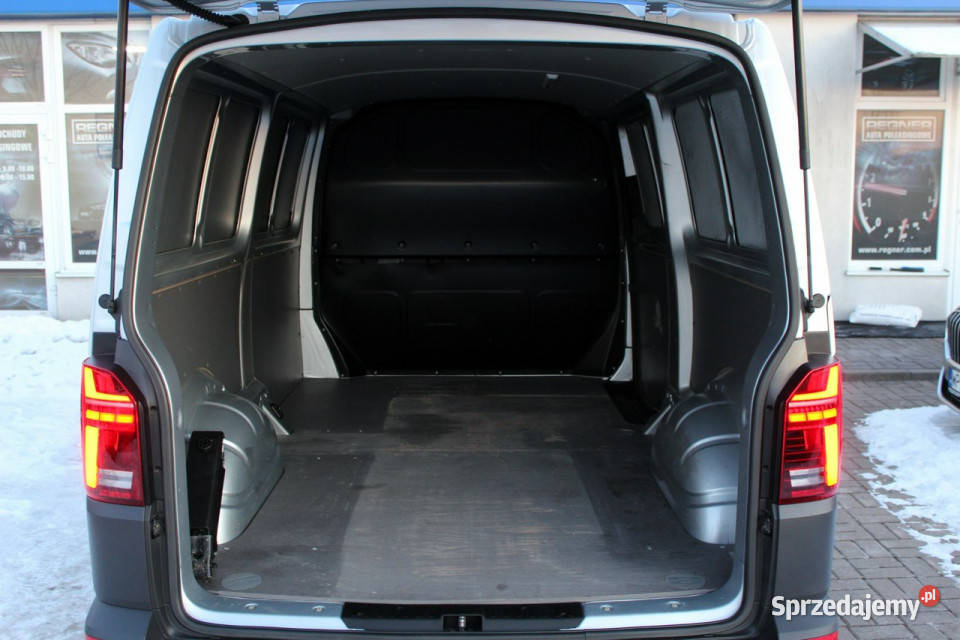 Volkswagen Transporter Długi 150 Kamera LED Volkswagen Sokołów