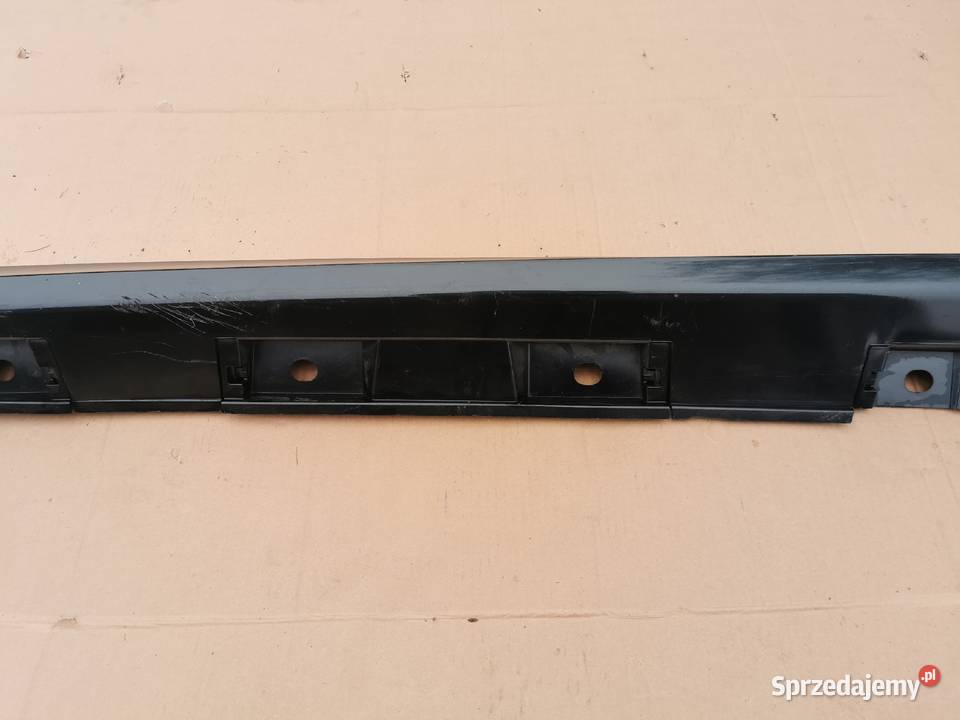Listwa progowa lewa toyota Avensis t27 lift t29 Międzychód