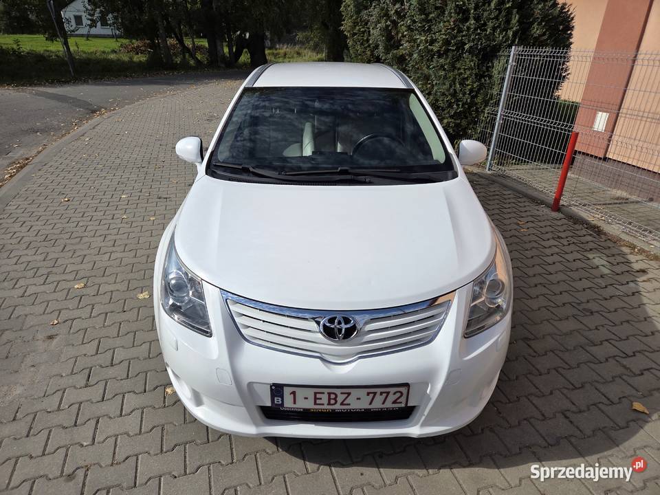 TOYOTA AVENSIS 20 D4DSPROWADZONYŁAŃCUCH lakier metallic sprzedam