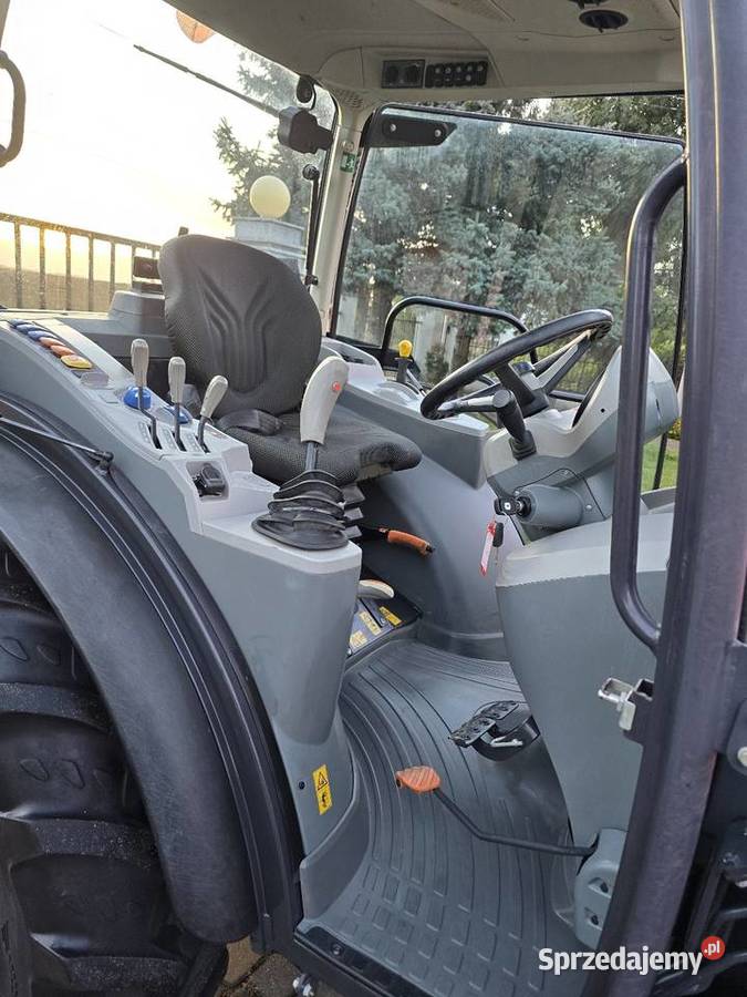 MccormicMccormick X4 50F 2018r Klimatyzacja 4x4 Półbiegi pod obciążeniem McCormick Intl Sochaczew