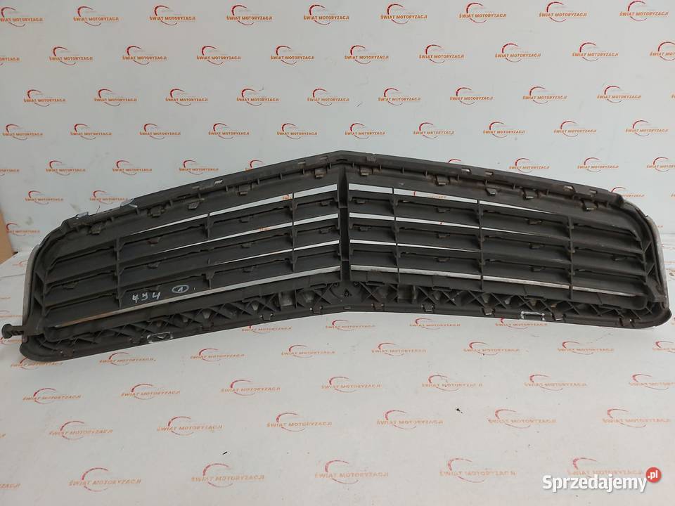 MERCEDES W204 07r grill atrapa A2048800083 Kielce