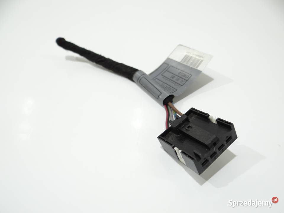 KOSTKA WTYCZKA LAMPY TYŁ W BŁOTNIK BMW E61 Lampy tylne Strzyżewice