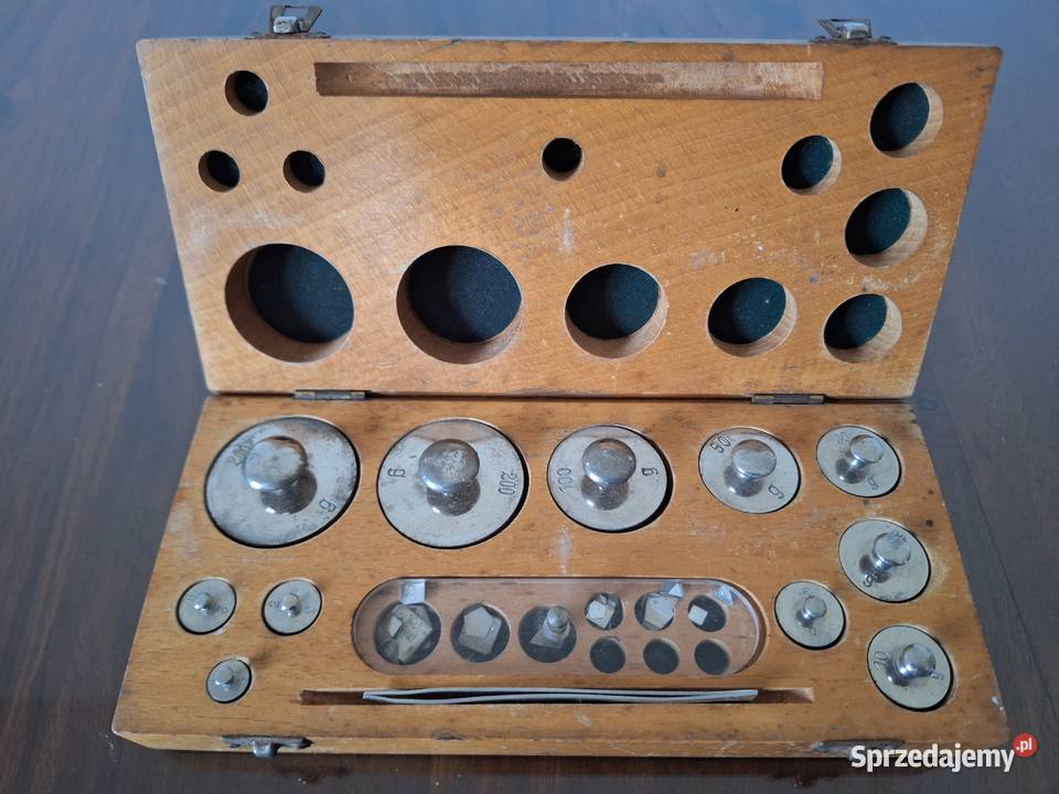 Zestaw odważników niemieckich w drewnianym etui Gdańsk