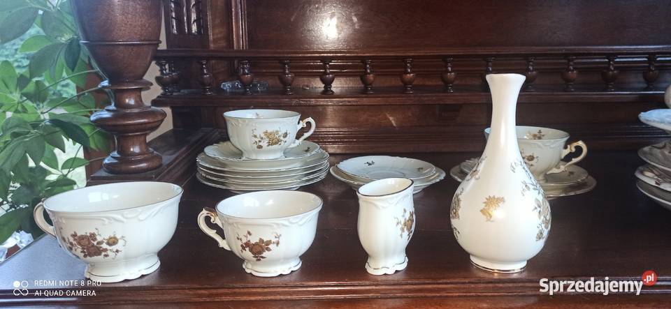 Wazonik amfora Róże ze złotem i czernią Royal Gdańsk