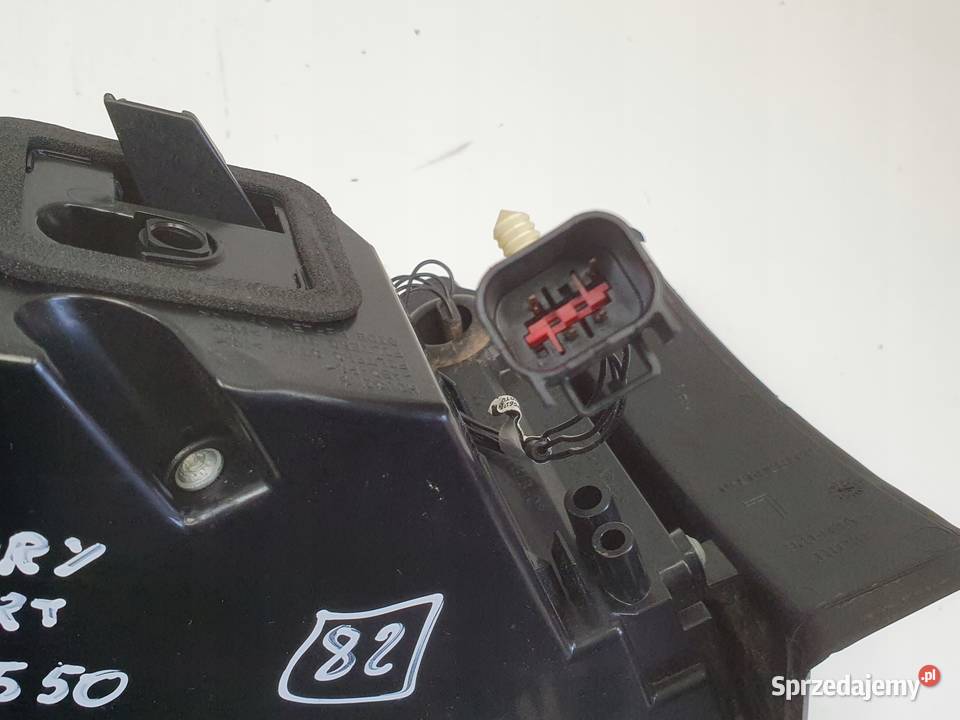 LAMPA TYLNIA LEWA Land Rover Discovery Sport osobowe