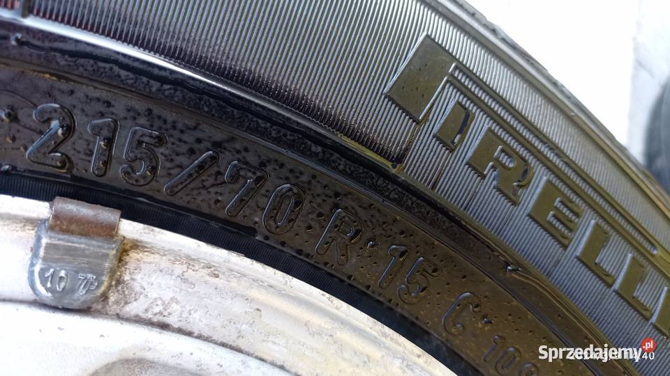 Komplet opony Pirelli i felg sprzedam Samochodowe